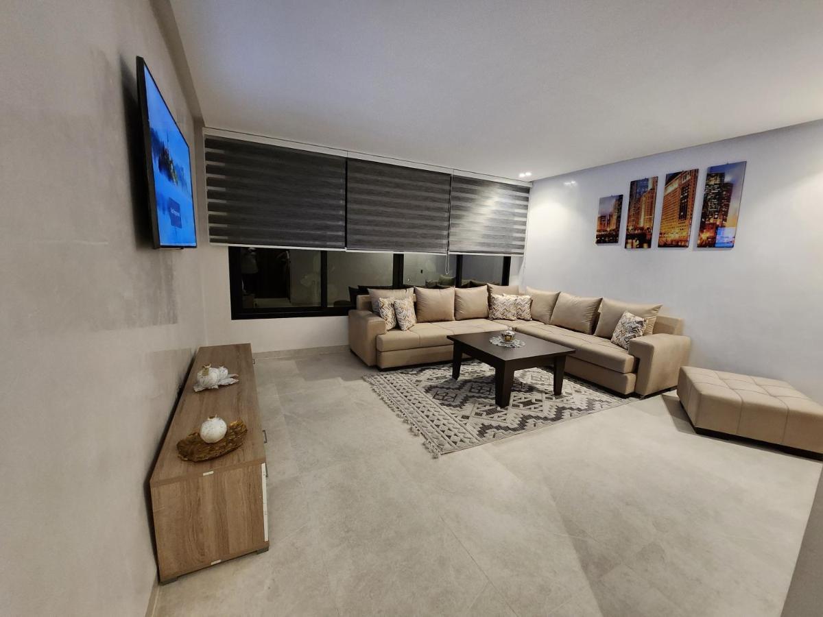 Modern Luxury Retreat: 2-Bedroom Apartment In The Heart Of Marrakech Marrakesh Eksteriør bilde